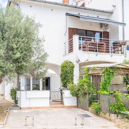 App Akumal-25M Zum Meer, Privatparkplatz, 50 Zoll Smart Tv, Sat Medulin Exterior photo